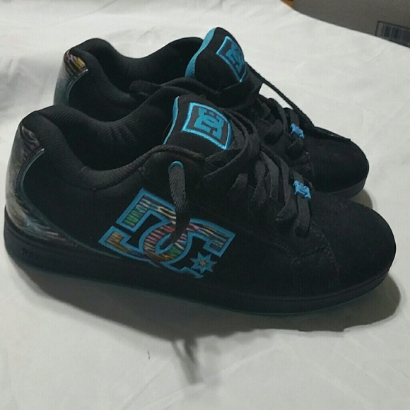 ladies dc skate shoes